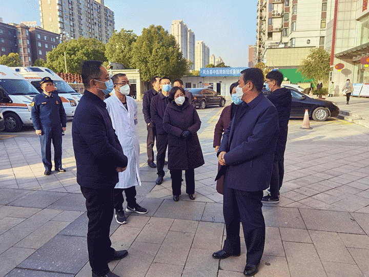 縣領導春節前來我院走訪慰問送溫暖